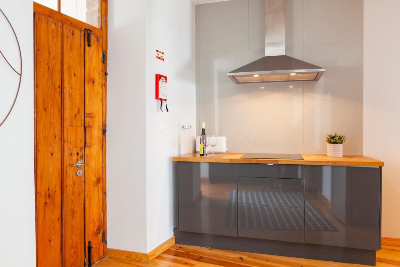 Alfama Terrace Apartment With Authentic XVIII Tiles And Historic Notes 3 Bedrooms & 2 Bathrooms Ac Lisboa Exterior foto